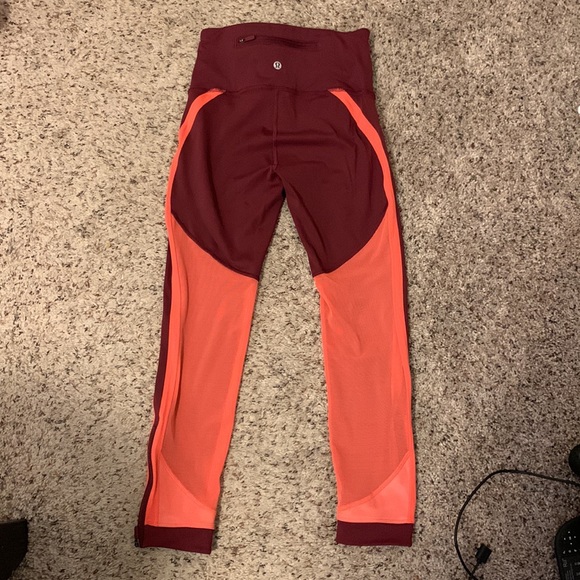 Lululemon size 4 crop pants - Picture 2 of 3